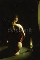 cca 1980 13 db szolidan erotikus fotónegatív és dia, 24x36 mm