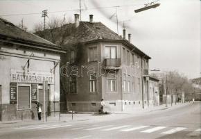 1980 Kecskemét, Batthyány utca és Kisfaludy utca, 50 db szabadon felhasználható vintage negatív, 24x...