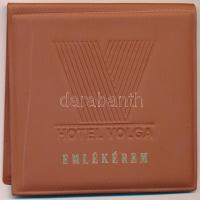 DN "Hotel Volga / Pannonia Hotels & Restaurants" fém emlékérem eredeti műbőr tokban (6...