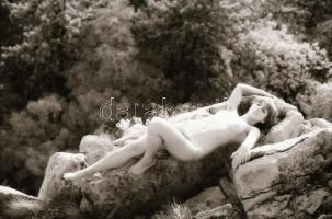 cca 1972 Beatles imádók, szolidan erotikus felvételek, 5 db vintage fotó + 5 db vintage negatív, a p...