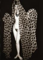 cca 1975 Privát huncutságok, szolidan erotikus felvételek, 33 db vintage negatív, 24x36 mm