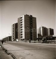 1968 Kecskemét, Lenin városrész, 12 db szabadon felhasználható, vintage negatív, 6x6 cm