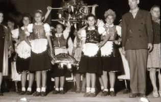 1948. augusztus 20. Budapest, a kenyér ünnepe a Margitszigeten és a Hősök terén, Rózsa György (?-?) ...