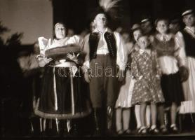 1948. augusztus 20. Budapest, a kenyér ünnepe a Margitszigeten és a Hősök terén, Rózsa György (?-?) ...