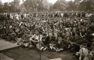 1948. augusztus 20. Budapest, a kenyér ünnepe a Margitszigeten és a Hősök terén, Rózsa György (?-?) ...