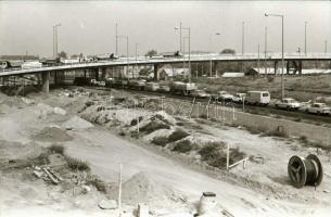 1982. szeptember 15. Budapest, az M3-as autópálya bevezető szakaszának építése a Hungária úti csomóp...