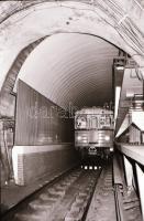 1986. november 18. Budapest, HÉV az alagútban és összetörve, 39 db szabadon felhasználható, vintage ...