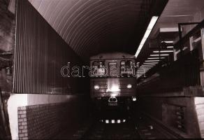 1986. november 18. Budapest, HÉV az alagútban és összetörve, 39 db szabadon felhasználható, vintage ...