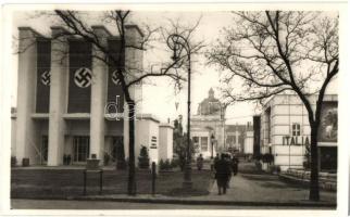 1941 Budapest XIV., Nemzetközi vásár, német és olasz pavilon, szvasztika zászlók