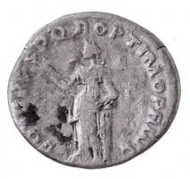 Római Birodalom / Róma / Traianus 103-111. Denár Ag (2,82g) T:2-
Roman Empire / Rome / Trajan 103-1...