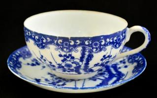 Kínai kék virágmintás porcelán teás csésze + alj, jelzett, csésze fülén hajszálrepedéssel
