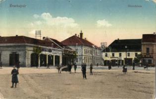 Érsekújvár, Nové Zamky; gimnázium, Pollák Vilmos és Heitler Dávid üzlete / grammar school, shops, square (EK)