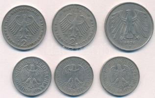 NSZK 1974-1990. 1M (3xklf) + 2M (2xklf) + 5M T:2,2-
FRG 1974-1990. 1 Mark (3xdiff) + 2 Mark (2xdiff...