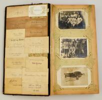 cca 1914-1918 Különféle katonai fotók és képeslapok gyűjteménye, sérült bőrkötésű albumba rendezve, ...