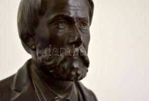 Jelzett Arany János mellszobor, festett kerámia, kopott, m: 20 cm