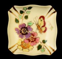 Zsolnay ékszertartó dobozka, kézzel festett, jelzett, apró kopásokkal, 7,5×7,5×4 cm