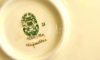 Zsolnay tál, kézzel festett, jelzett, apró kopásokkal, d: 30,5 cm