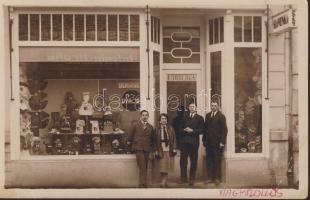 Nagyszöllős clothing shop (EB)