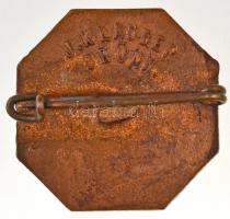 Osztrák-Magyar Monarchia ~1914-1918. Zománcozott patrióta jelvény, hátoldalon "J. Klauber BRÜNN...