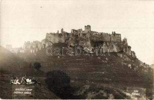 Szepesváralja, Spisské Podhradie; várrom kirándulókkal / castle ruins with hikers. Kopasz photo