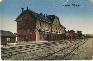 Ungvár, Uzshorod, Uzhhorod, Uzhorod - 70 db régi és modern városképes lap / 70 pre-1945 and modern t...