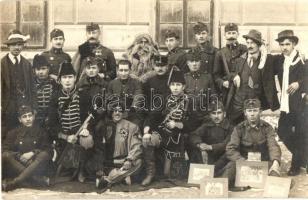 Osztrák-magyar katonák jelmezes csoportképe Pécsett, hátoldalon nevek / WWI Austro-Hungarian K.u.K. military group photo with costumes, names on the backside. Kozma M. photo