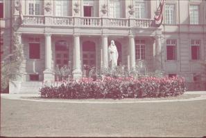 cca 1940 Tátra, 4 db háború előtti Agfacolor diapozitív: vasútállomás, kisvasút, épületek, stb