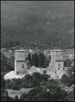 Magyarországi várak: Diósgyőr, Visegrád, Kisnána, Boldogkőváralja, stb., 11 db sajtófotó, hátuljukon...