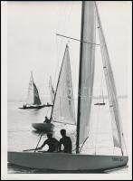 cca 1960-1970 Magyarországi életképek, 10 db sajtófotó (Fábri Péter), hátuljukon feliratozva, kb. 18...