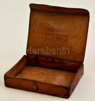Alfred Dunhill's own design No. 391 bőr cigaretta tartó doboz, 7,5x10x2 cm
