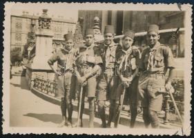 1933 Egyiptomi cserkészek, akik részt vettek a Gödöllői Jamboreen / Egyptian boy scouts on the Jamboree 6x9 cm