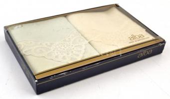 Alba svájci díszzsebkendő, eredeti tokjában, 11×18 cm