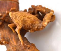 Vadászos faragott tajtékpipa, eredeti tokjában, h:9 cm