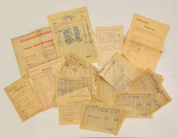 1941-1945 M. Kir. Államvasutak különféle kitöltött nyomtatványai (leadási jegyzék, átmeneti jegyzék, menetlevél, 55. sz. rendelkezés), borítékkal, változó állapotban, 25 db.