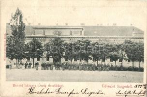 1899 Szeged, Honvéd laktanya őrség elosztáskor. Weiss & Dreykurs (r)