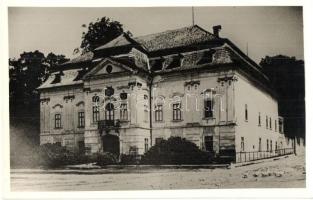 Mosóc, Mosovce; Révay kastély / castle. photo