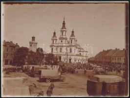 1915 Radomsko (Lengyelország), a piac a templommal, fotó, hátulján feliratozva, 9×12 cm