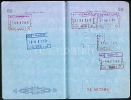 1988 Magyar útlevél fényképpel, számos vízumbejegyzéssel + gyerekek nevére szóló 2 db valutalappal