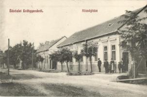 Erdőgyarak, Ghiorac; Községháza / town hall