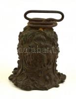 XVIII. sz. barokk jelenetet ábrázoló öntött bronz harang, csengő. Puttókkal, gazdagon díszítve / Baroque bronze bell. 12 cm