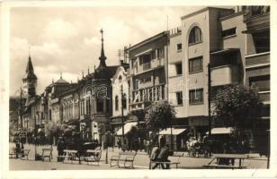 Marosvásárhely, Targu Mures; Széchenyi tér, Mateosz, Vámos, Kertész üzlete / square, shops