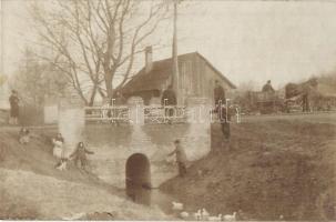 1908 Újlak, Ilok; patak hídja gyerekekkel és lovaskocsival, kutya, kacsák / creeks bridge with children, horse-drawn carriage, dog, ducks. photo