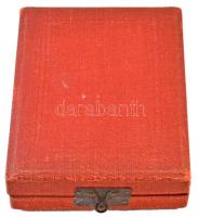 ~1953. "Magyar Népköztársaság Bajnokságai / OTSB C 10 Ffi. 1000 M I" fém díjérem szalagon,...