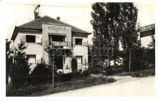 35 db RÉGI és MODERN magyar és történelmi magyar városképes lap, közte futballistákról készült csopo...