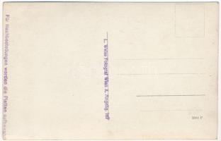 Italozó osztrák-magyar katonák csoportképe / Austro-Hungarian K.u.K. soldiers drinking, L. Weiss Fot...