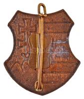 ~1940. Kossuth-címeres festett fém jelvény (26x29mm) T:2