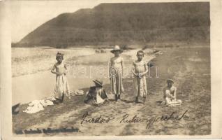 Fürdőző rutén (ruszin) gyerekek / Ruthenian children by the river, folklore, photo (non PC)