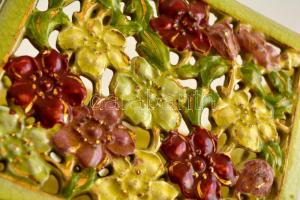 Fischer Emil áttört szögletes kaspó, kézzel festett mázas porcelánfajansz, jelzett, hajszálrepedésse...