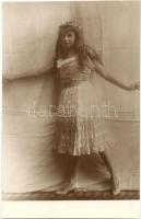 25 db régi művészlap , közte pár fotó / 25 pre-1945 art postcards with a few photos