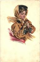 Lady in jacket, with scarf, M. Munk Wien, No. 526 , s: Will Grefe (EB)